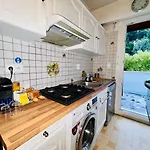 Appartamento Azure Horizons Seaside Escape Beaulieu-sur-Mer