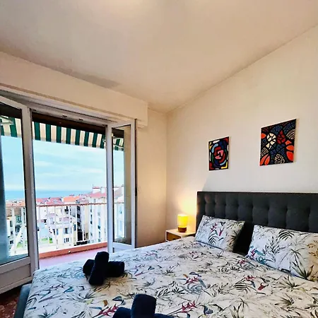 Azure Horizons Seaside Escape *