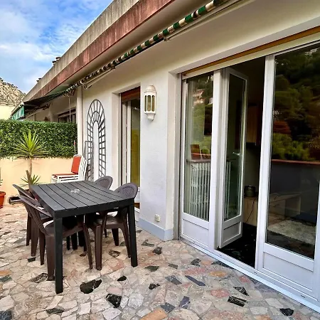 Azure Horizons Seaside Escape