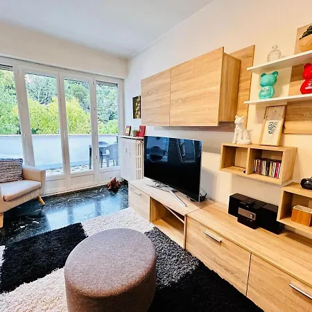 Azure Horizons Seaside Escape Διαμέρισμα